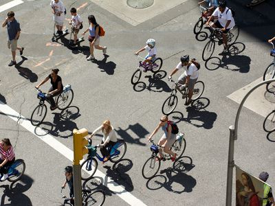 Bicyclists on Park Avenue in New York City 