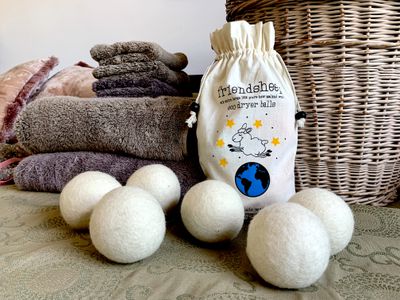 Wool dryer balls