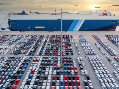 cars waiting to be loaded into Ro-Ro ship