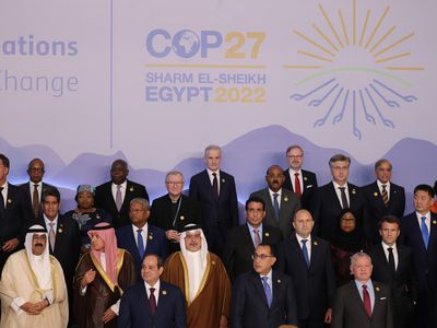 A bunch of men at COP27 decide the future of 1.5