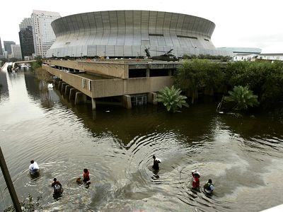 Hurricane Katrina New Orleans Superdome flooding