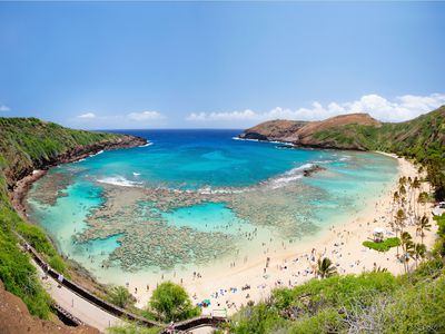 An overview of Hawaii's Hanauma Bay